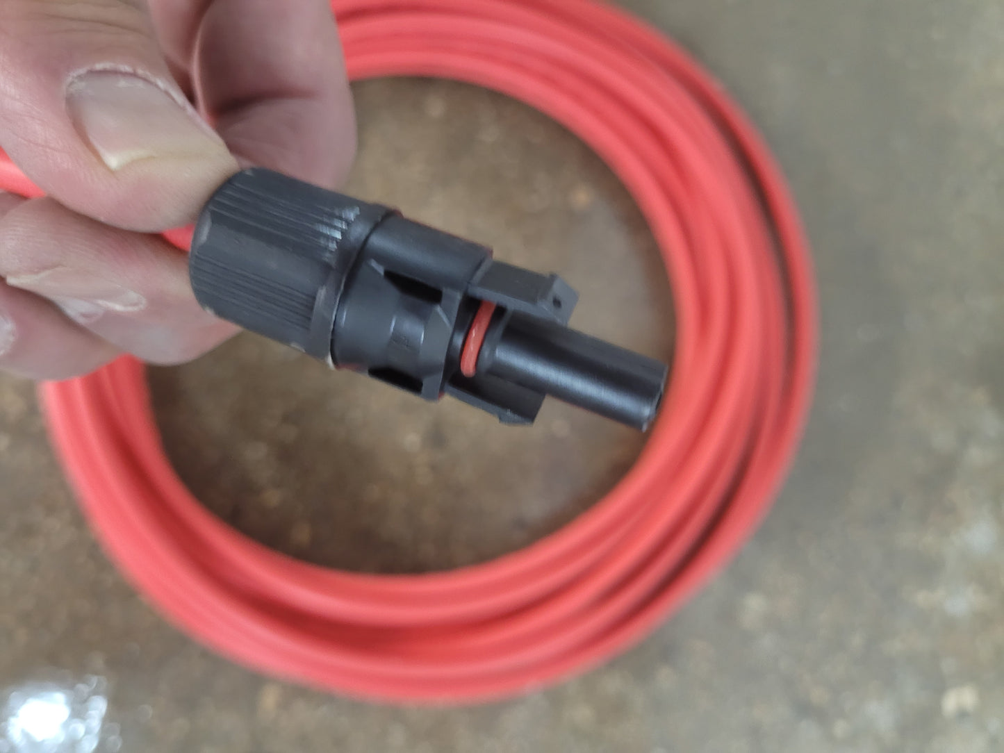 Have a longer run to your panels? Extra 10-meter red/black DC solar cables (pair) to click in your system to your solar array